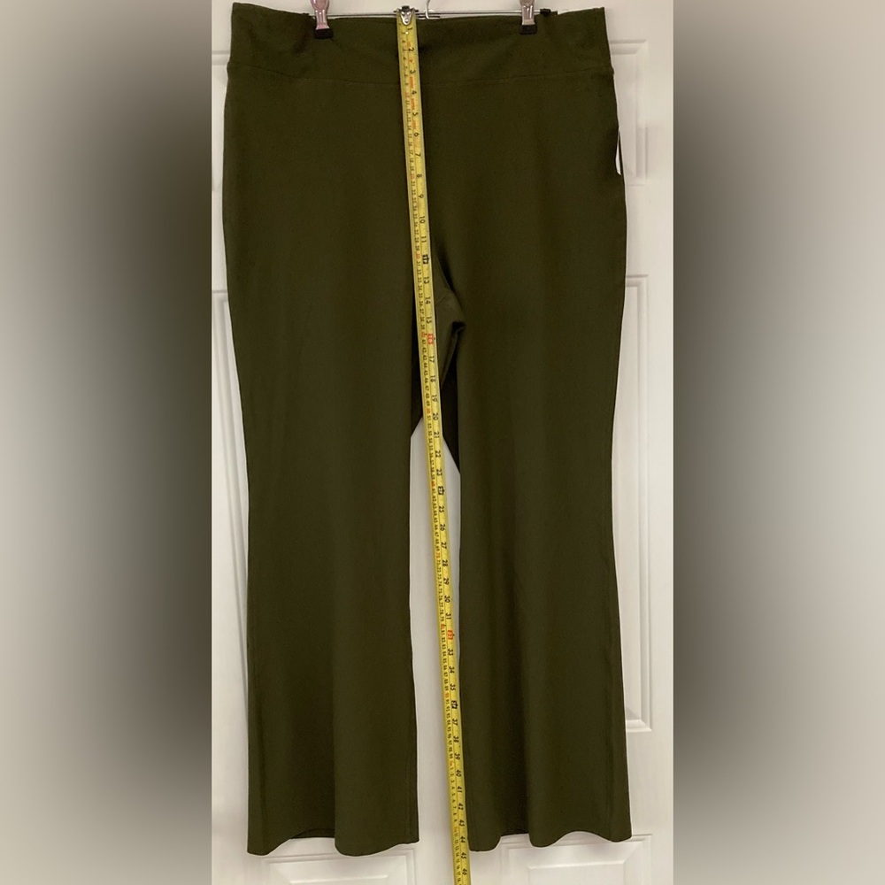 🌟🤩🌟Old Navy Dark Olive Flare Pants - Picture 8 of 10